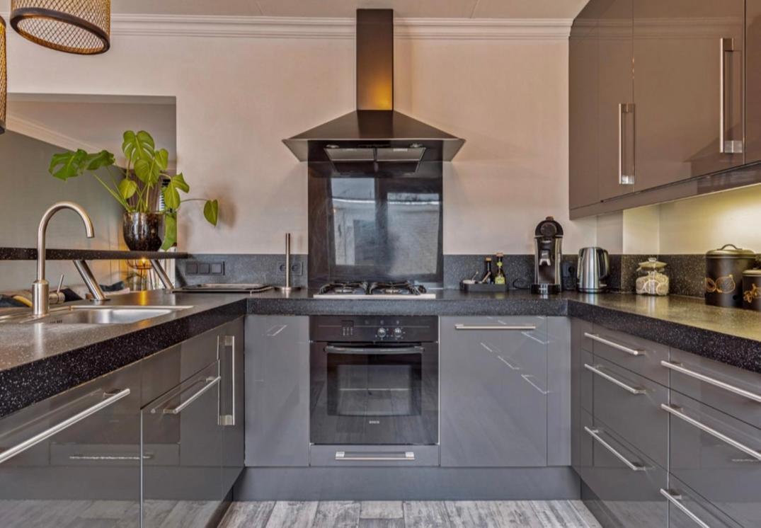 Favorito Appartement Oostburg